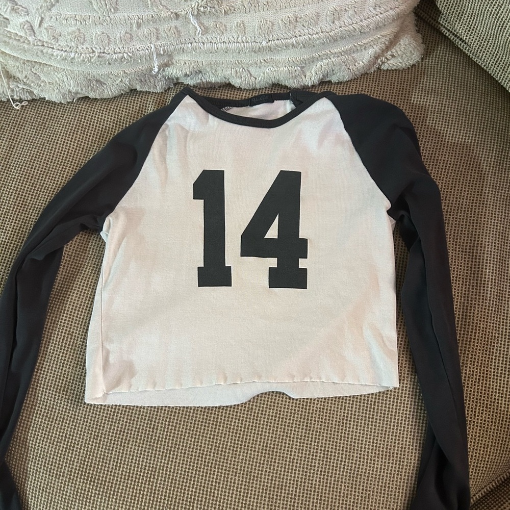 small cropped long sleeve